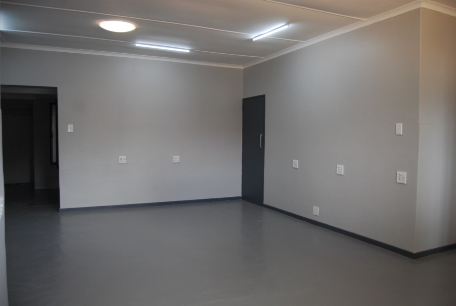 To Let commercial Property for Rent in Vredenburg Western Cape